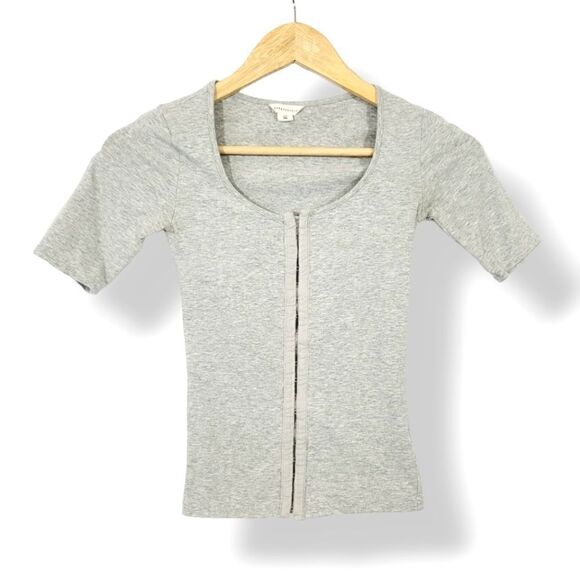 Aeropostale Hook-And-Eye Short Sleeve Top in Heathered Gray Size XS - Picture 3 of 11